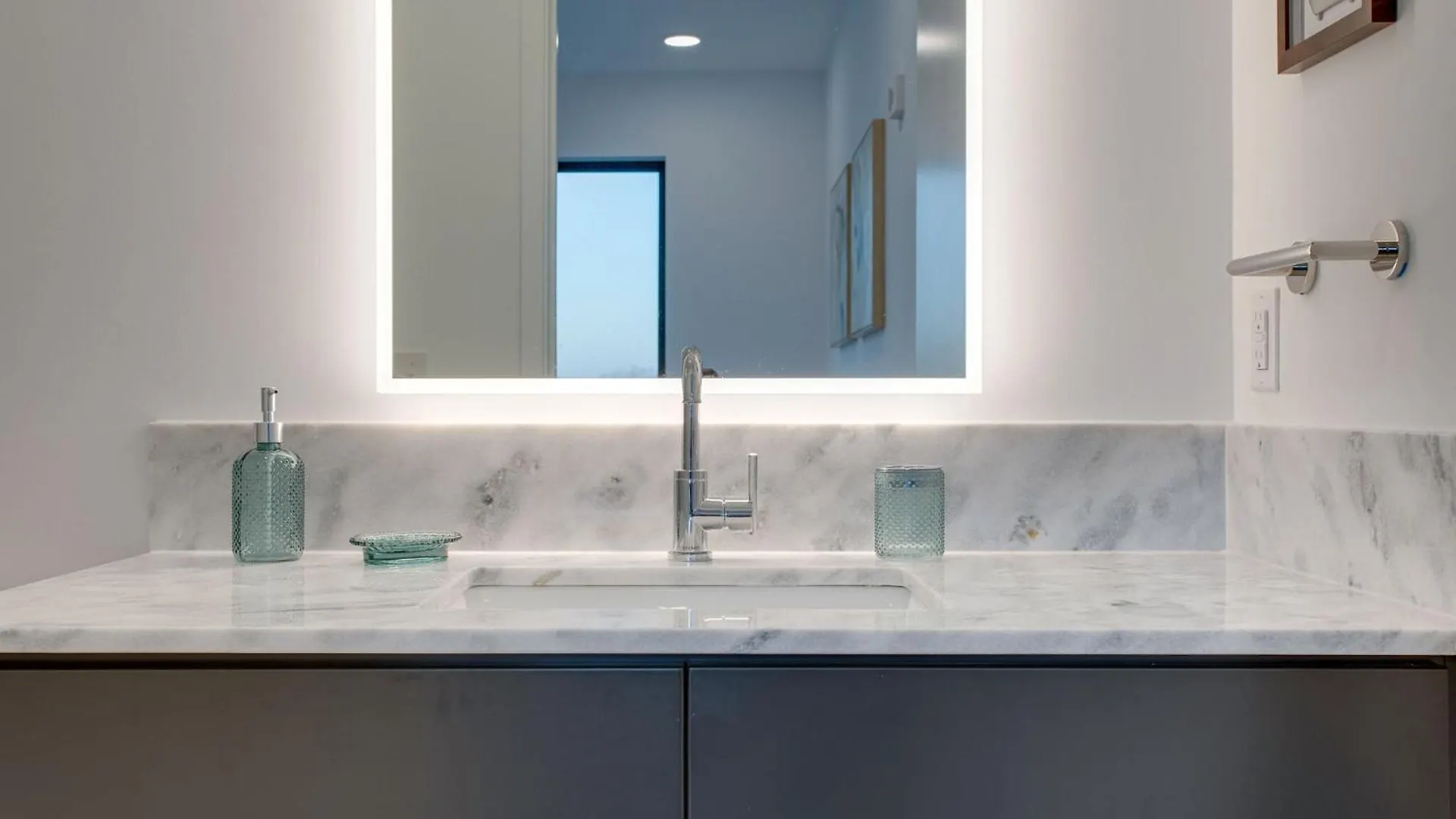 River View, Central, Elevator, Private Parking Nashville